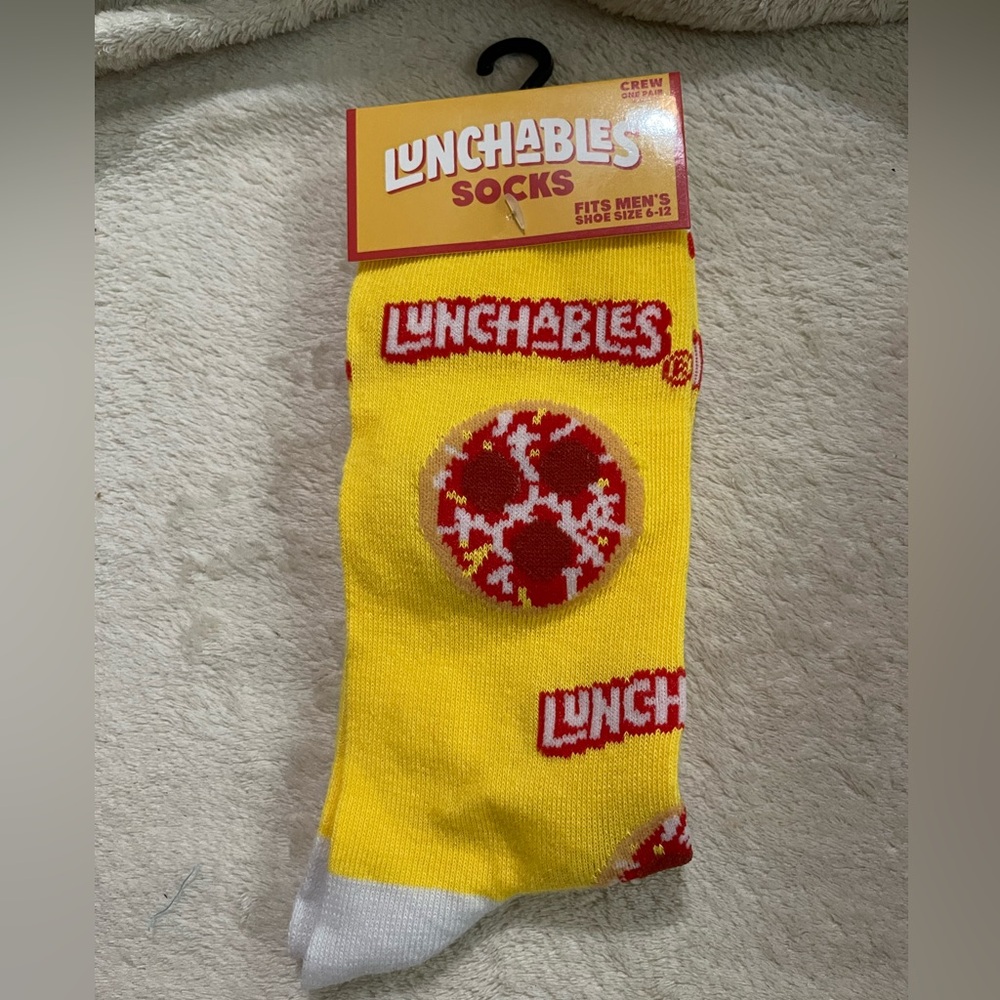 Men’s  / Unisex novelty socks Lunchables . Fits shoe size 6-12 NWT